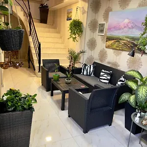 Otel Marioni, Tiflis