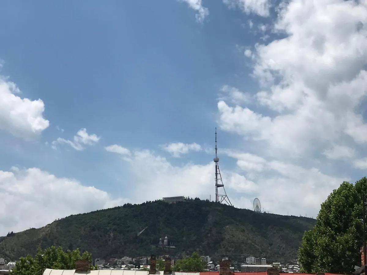Konukevi D And D Hotel Tiflis